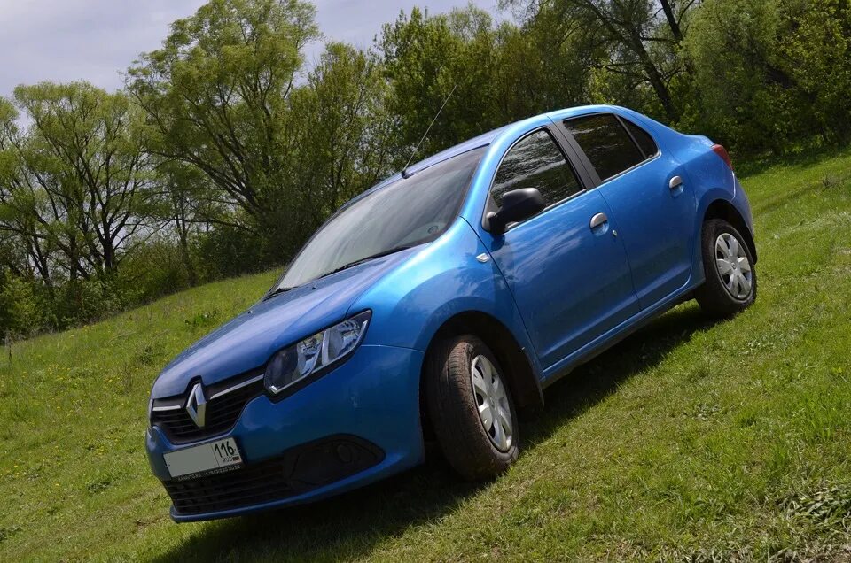 Рено фото голубой Первая фотосессия - Renault Logan (2G), 1,6 л, 2014 года фотография DRIVE2