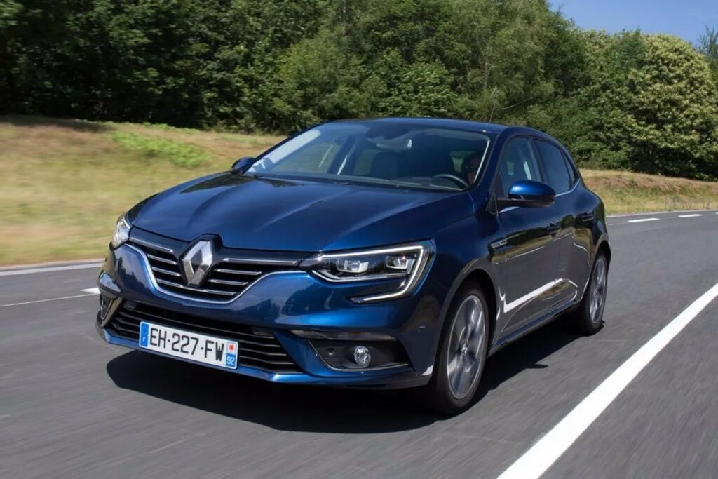 Рено фото отзывы El Renault Mégane estrena motor de gasolina con 165 caballos