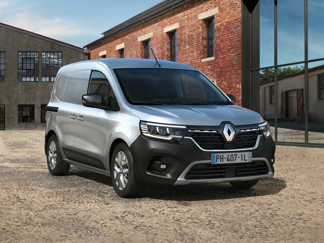 Рено фото цены характеристики Сравнение Mitsubishi Space Star и Renault Kangoo по характеристикам, стоимости п