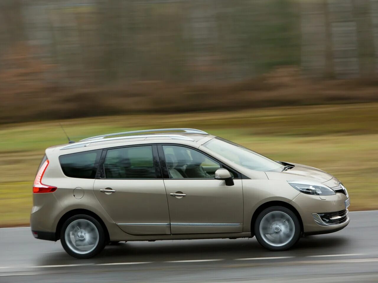 Рено гранд сценик 3 фото Renault Scenic 3 поколение 2 рестайлинг, компактвэн - технические характеристики