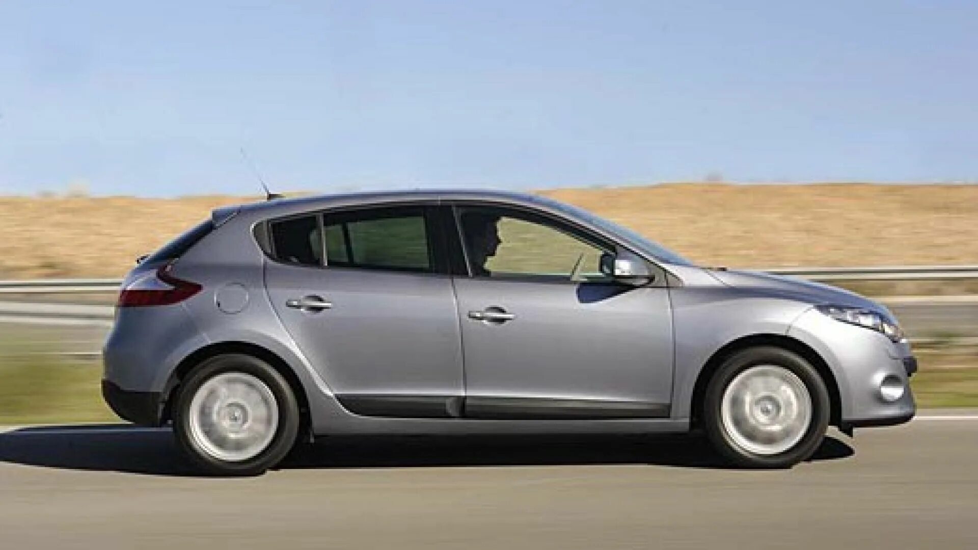 Рено хэтчбек фото Prova Renault Mégane 2009 e Mégane Coupé