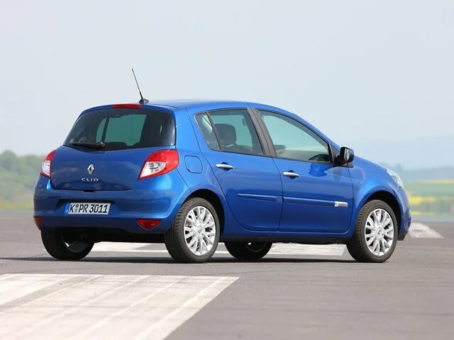 Рено хэтчбек модели фото Renault Clio 5d 2013 Dynamique 1.6 AT цена, характестики, фото. Рено Клио 5 двер