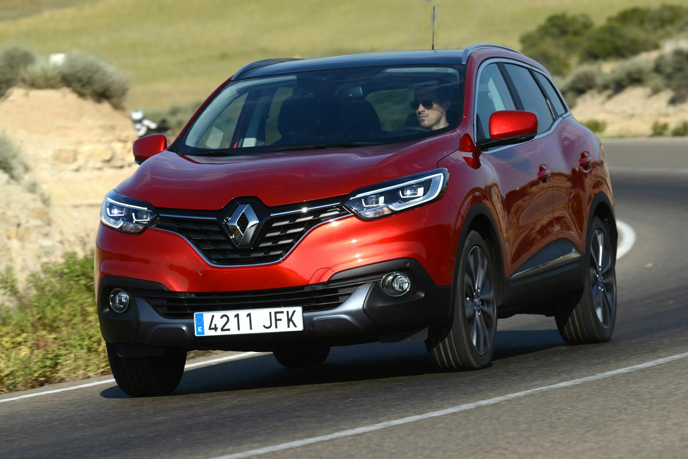 Рено кадьяр фото New Renault Kadjar 2015 - pictures New renault, Renault, Cars trucks