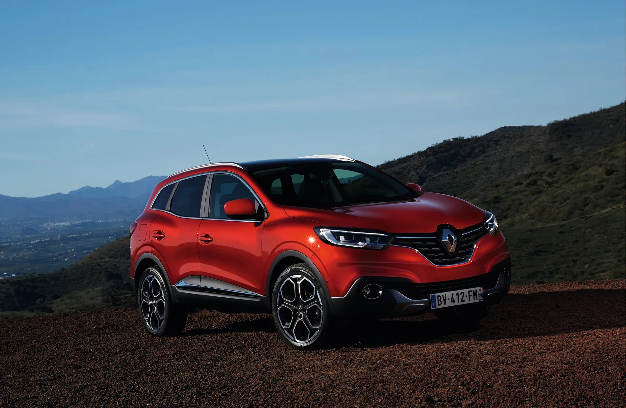 Рено каджар 2020 фото Renault Kadjar (2015), компактный кроссовер - ДРАЙВ