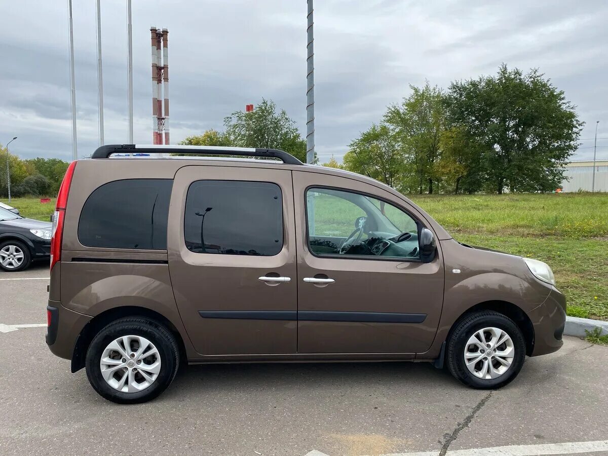 Рено кангоо фото и цены Купить б/у Renault Kangoo II Рестайлинг 1.6 MT (102 л.с.) бензин механика в Моск