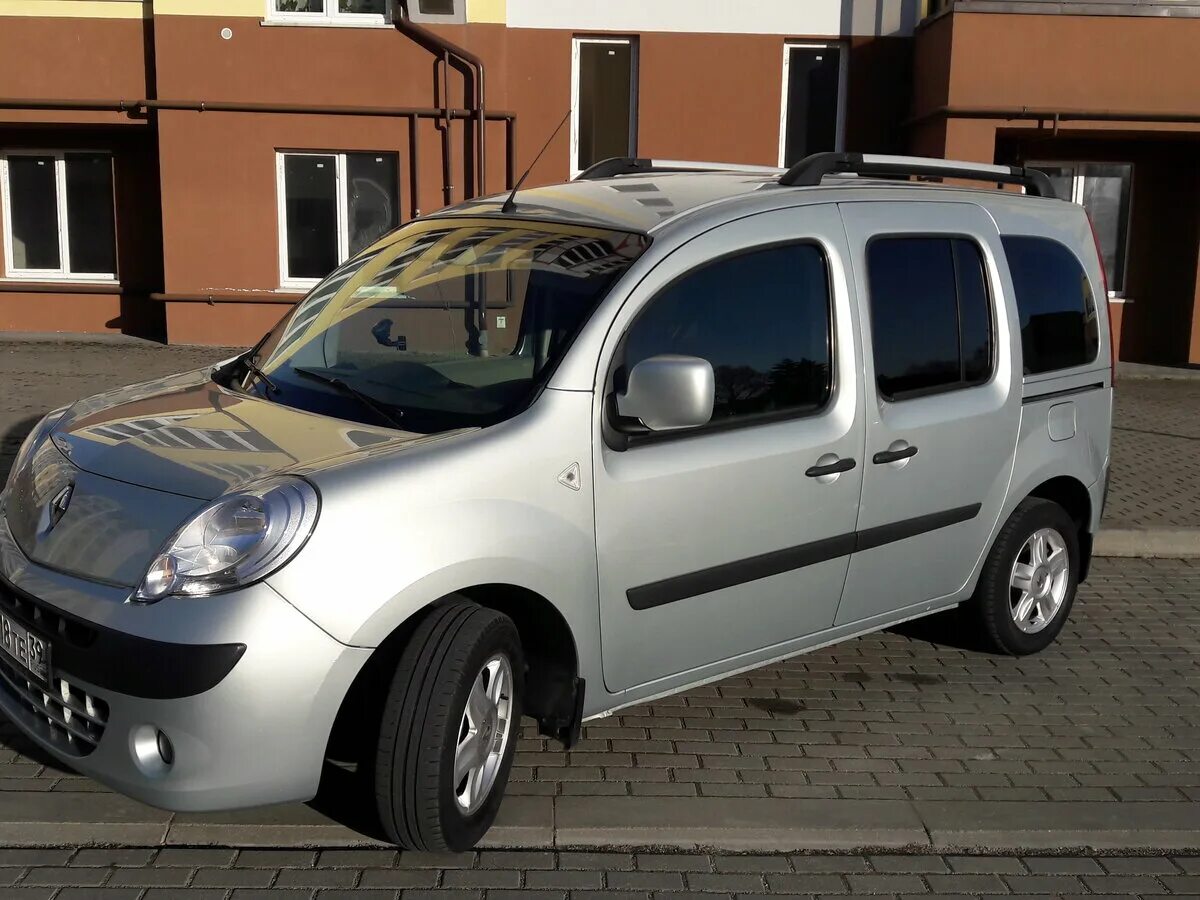 Рено кангу 2 фото Купить б/у Renault Kangoo II 1.6 MT (84 л.с.) бензин механика в Калининграде: се