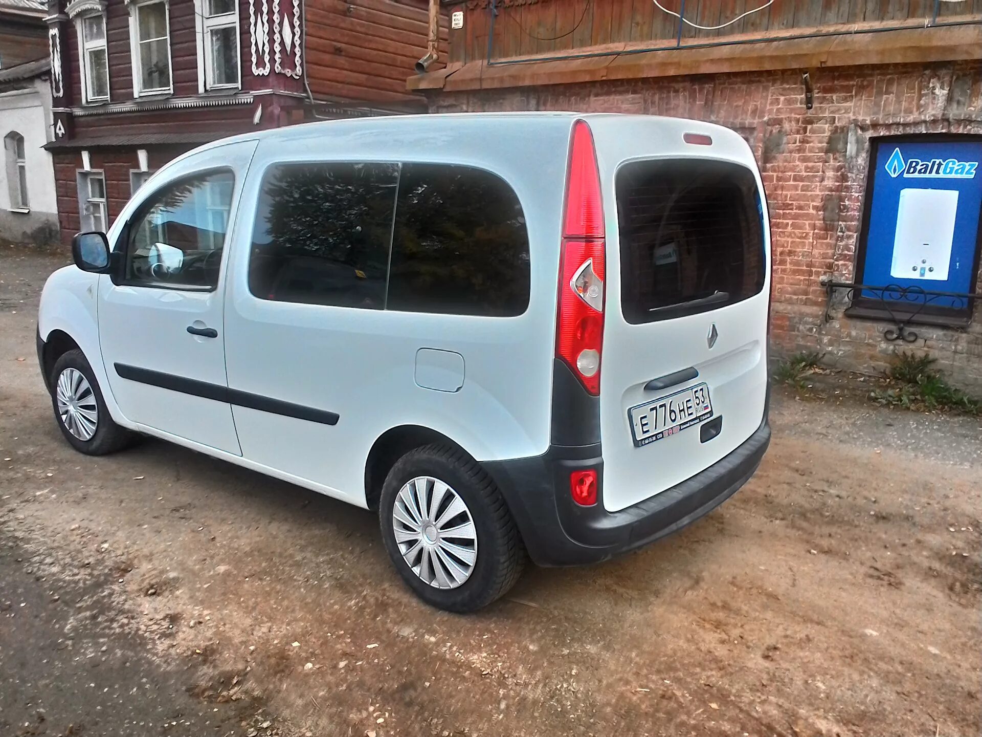 Рено кангу 2 фото тонировочка. - Renault Kangoo (2G), 1,6 л, 2012 года стайлинг DRIVE2