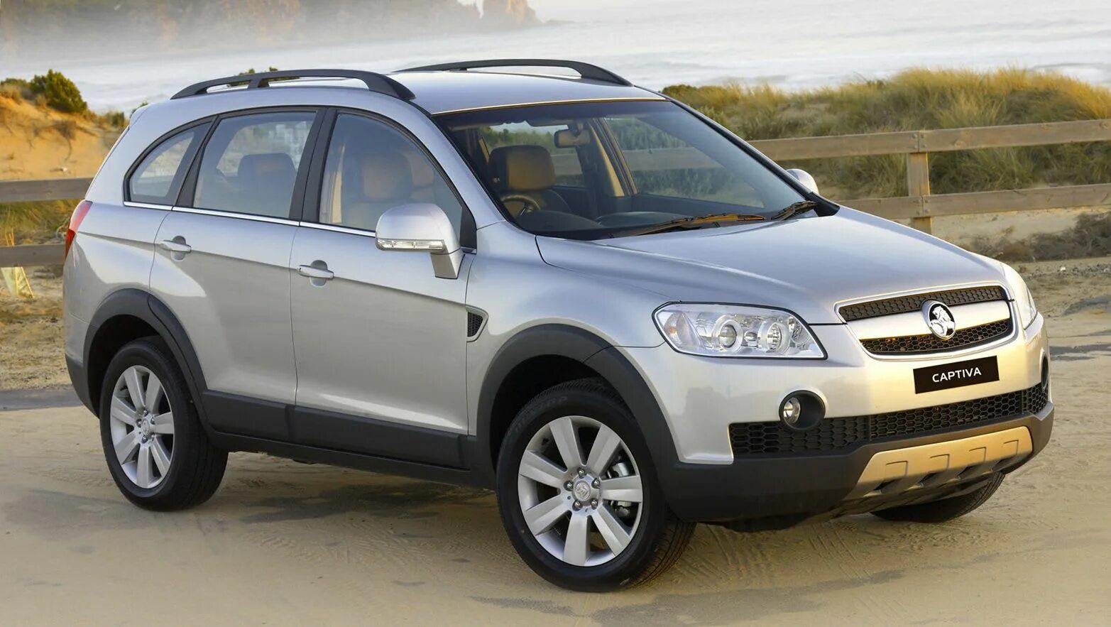 Рено каптива фото The Holden Captiva may not have ended Holden, but it certainly took the shine of