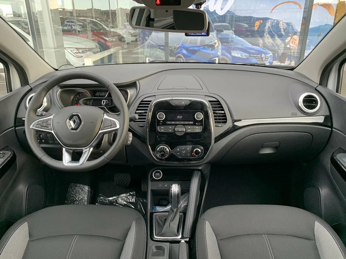 Рено каптур 1.6 фото Купить новый Renault Kaptur I Рестайлинг 1.6 CVT (114 л.с.) бензин вариатор в Кр