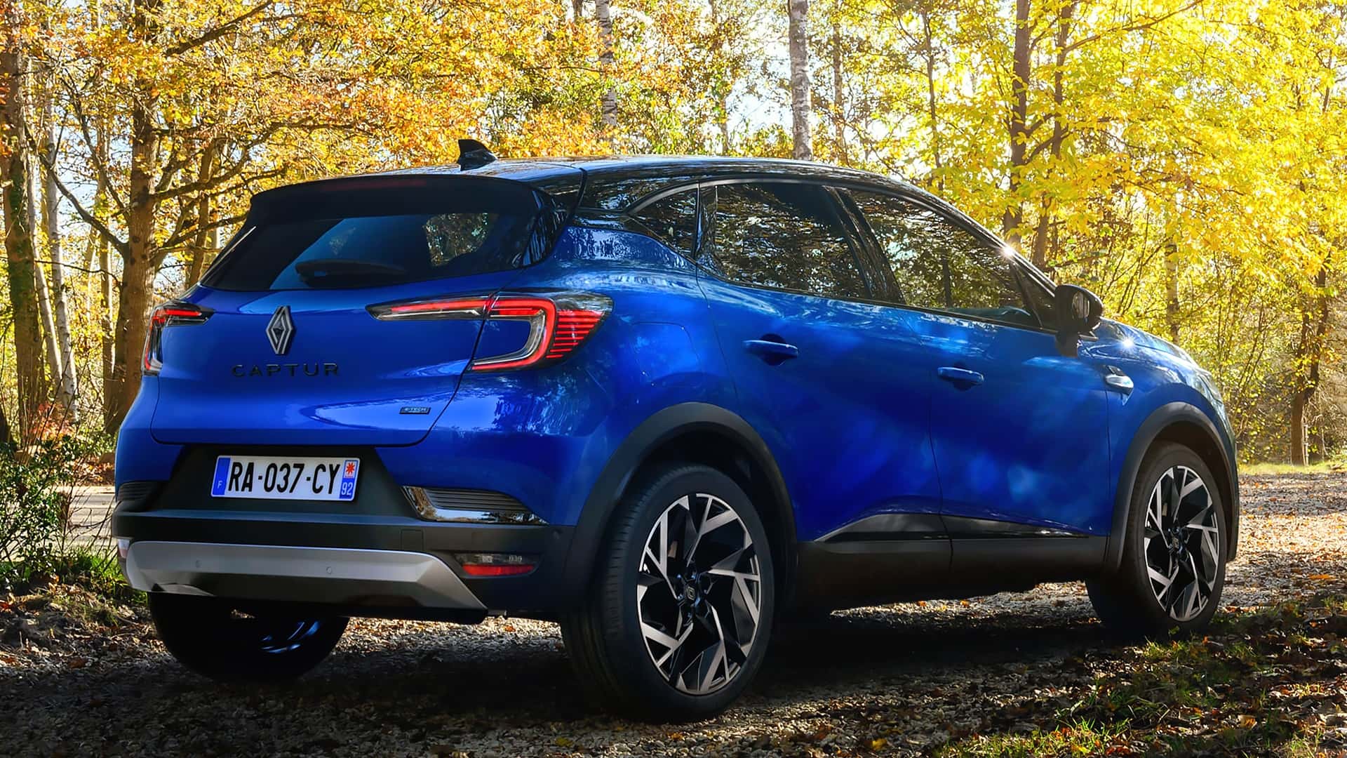 Рено каптур 2024 фото Младший брат" российского Kaptur. Представлен новый Renault Captur, и на этот ра