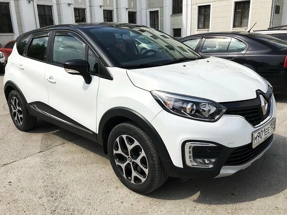 Рено каптур белый фото Купить б/у Renault Kaptur I 2.0 AT (143 л.с.) 4WD бензин автомат в Перми: белый 