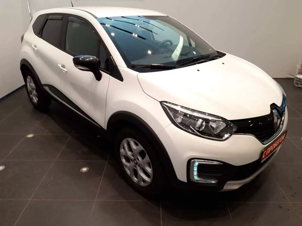 Рено каптур белый фото Купить б/у Renault Kaptur I 1.6 CVT (114 л.с.) бензин вариатор в Санкт-Петербург