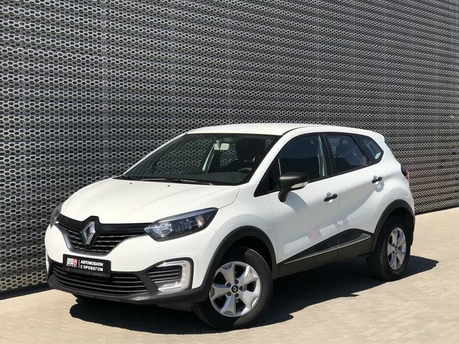 Рено каптур белый фото Купить б/у Renault Kaptur I 1.6 CVT (114 л.с.) бензин вариатор в Ростове-на-Дону