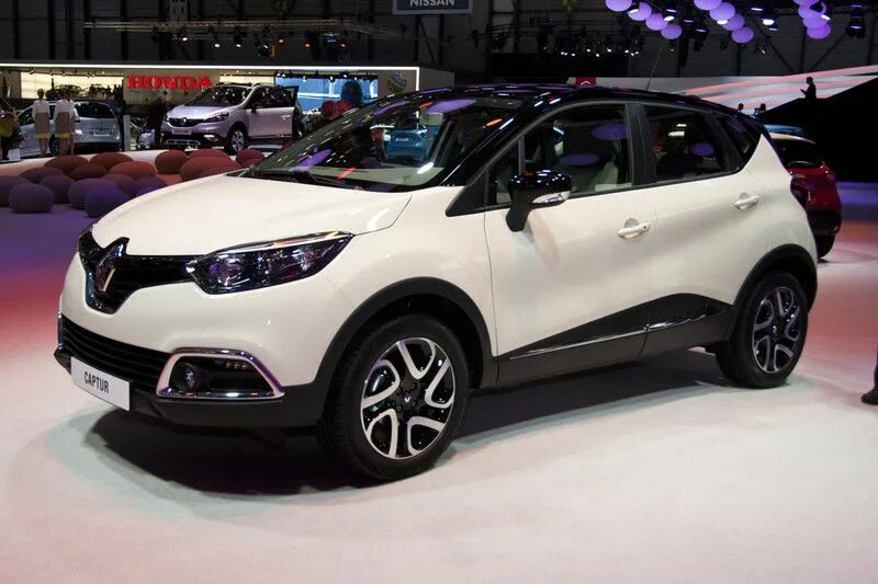 Рено каптур белый фото Renault Captur groter, hipper en handiger dan een Clio Oldtimers