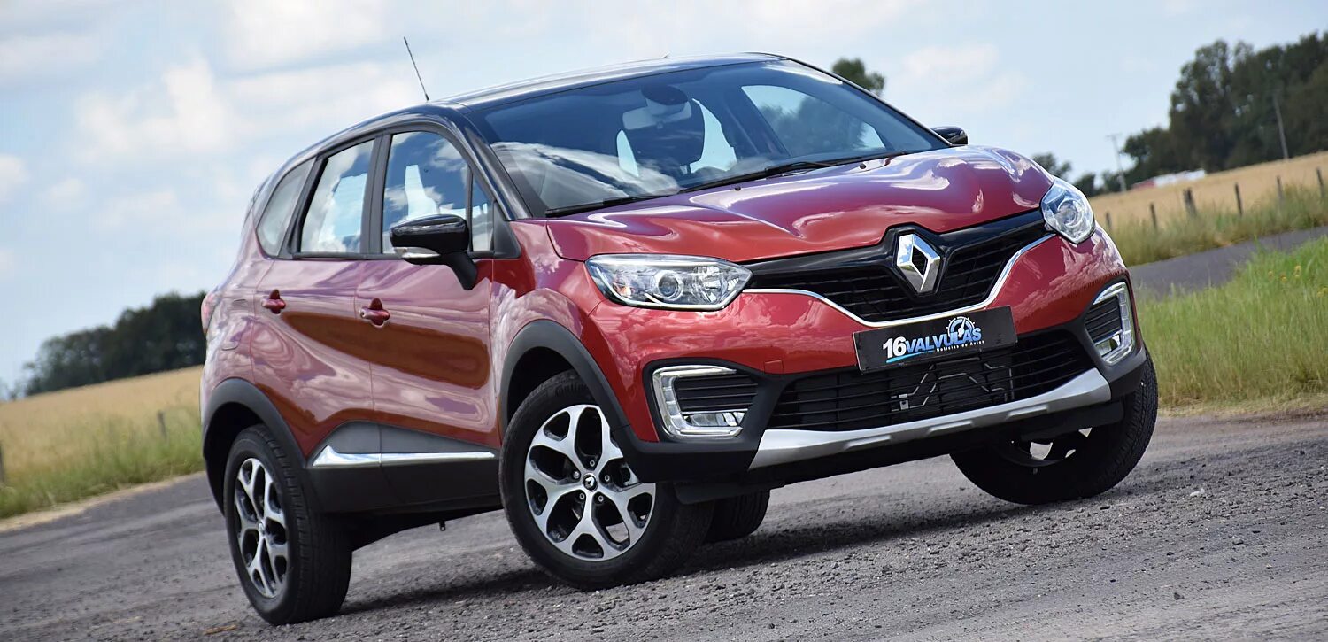 Рено каптур красный фото Prueba Renault Captur INTENS 2.0 - 16 Valvulas