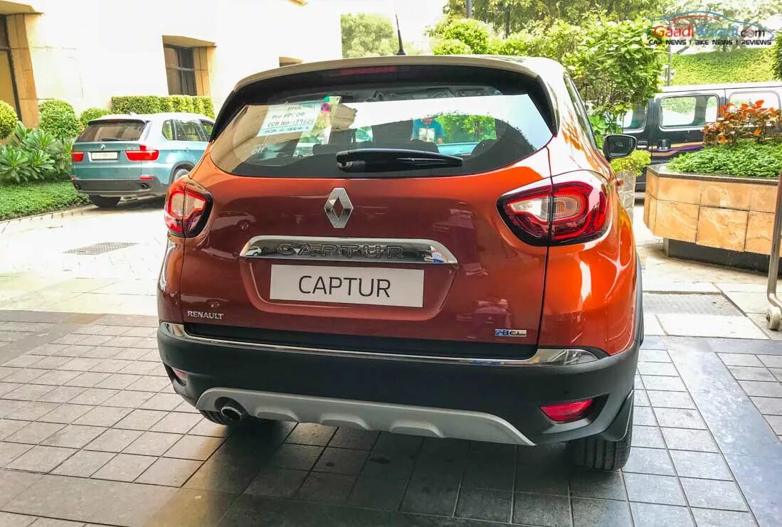 Рено каптур вид сзади фото Renault Captur Sales Down By 76%, Just 103 Units Sold Last Month