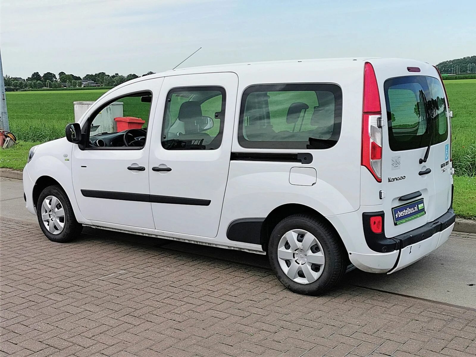 Рено кенго 2 фото RENAULT KANGOO MAXI 1.5 DCI - Kleyn Vans