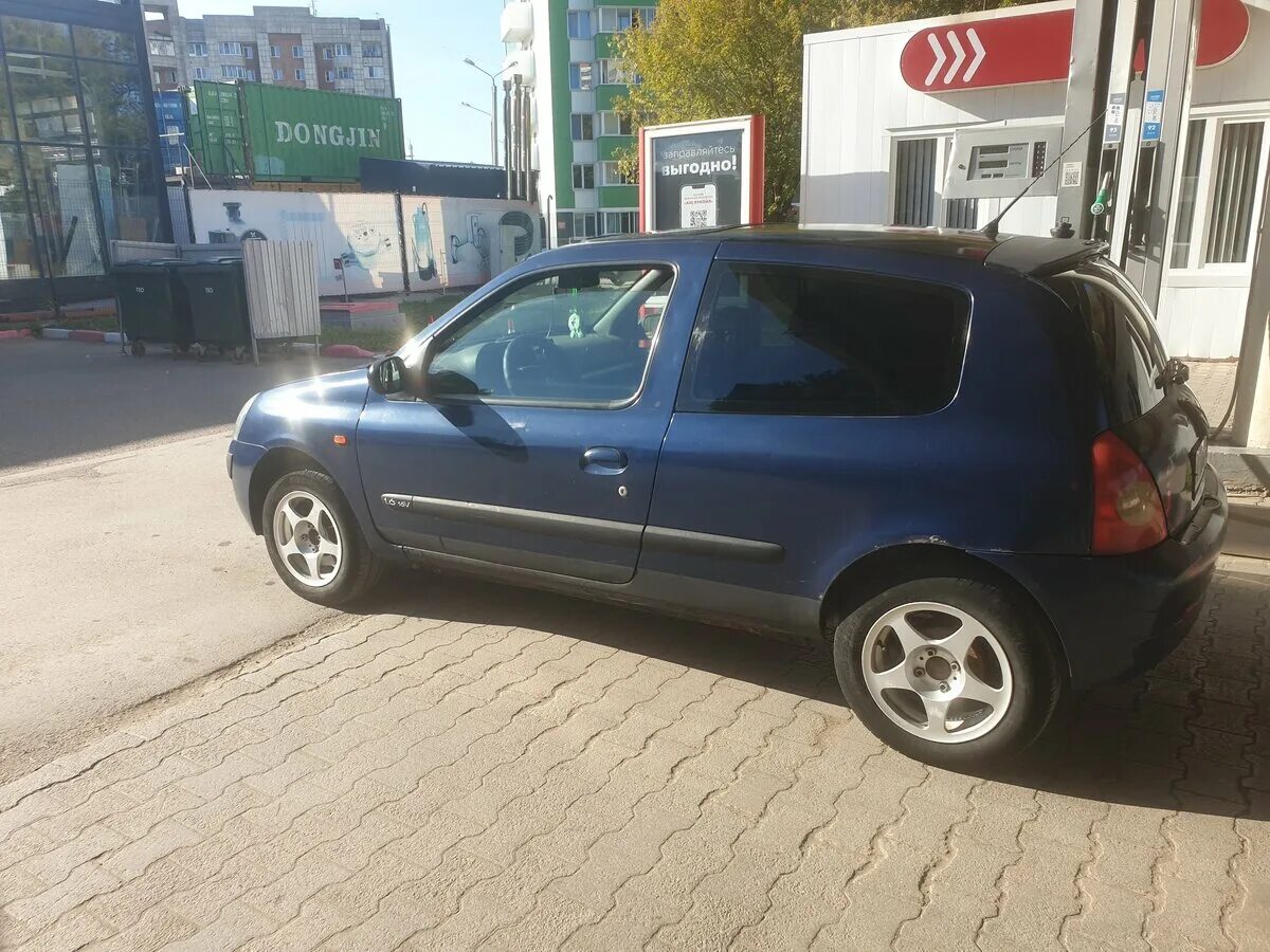 Рено клио 2001 фото Купить б/у Renault Clio II Рестайлинг 1.6 MT (107 л.с.) бензин механика в Перми: