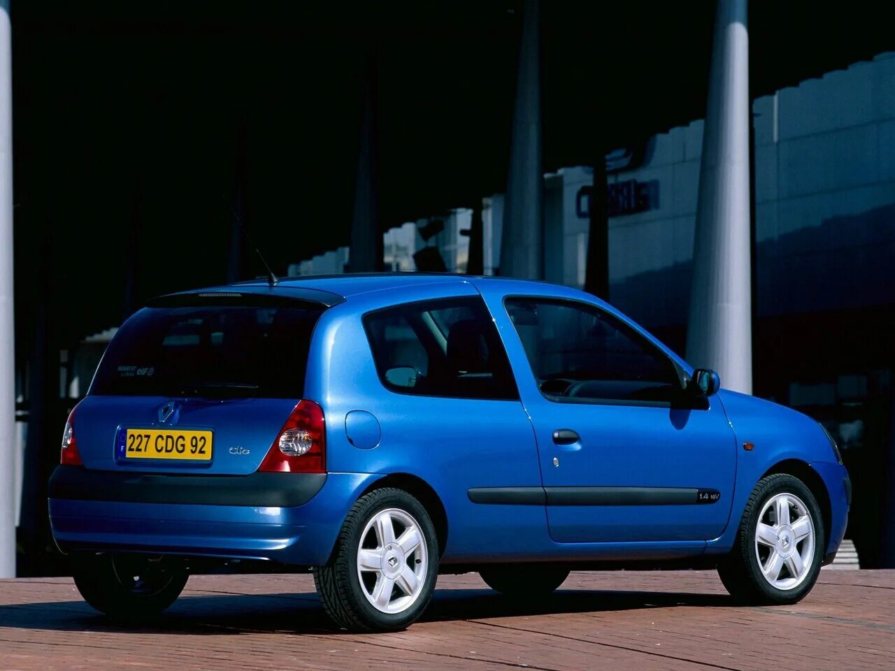 Рено клио 2001 фото Renault Clio 2 поколение рестайлинг, хэтчбек 3-дверный - технические характерист