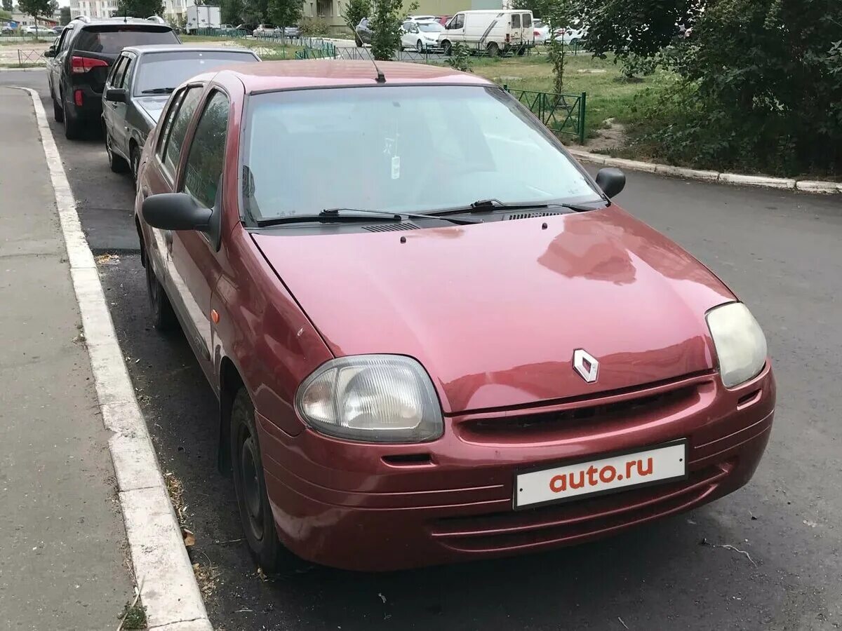 Рено клио 2001 фото Купить б/у Renault Clio II 1.4 MT (75 л.с.) бензин механика в Курске: красный Ре