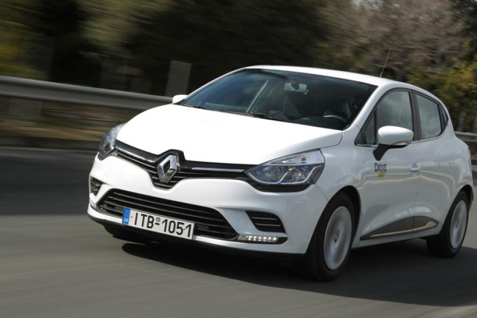 Рено клио 4 фото Rent Renault Clio 2018 from US$ 82/day in Heraklion Greece 5052973 GetRentacar.c