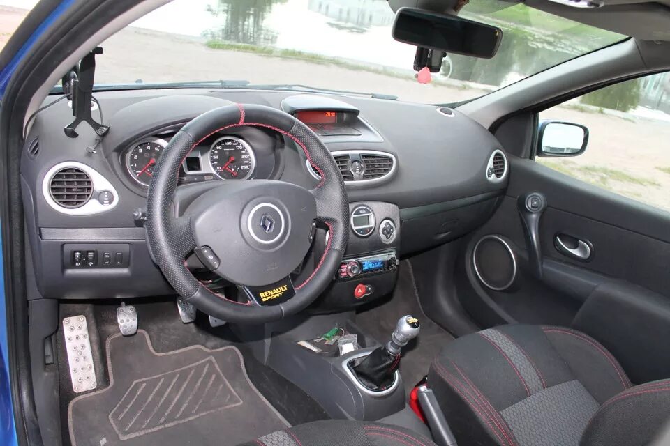 Рено клио салон фото Новый салон - Renault Clio III Sport, 2 л, 2008 года стайлинг DRIVE2