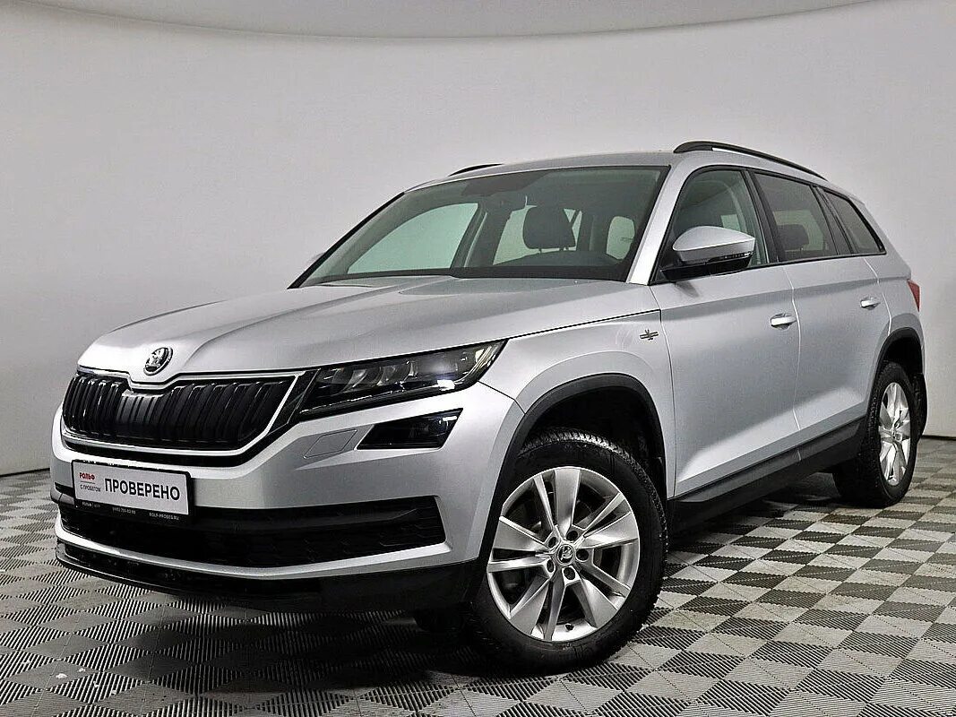 Рено кодиак фото Купить б/у Skoda Kodiaq I 2.0 AMT (180 л.с.) 4WD бензин робот в Москве: серебрис