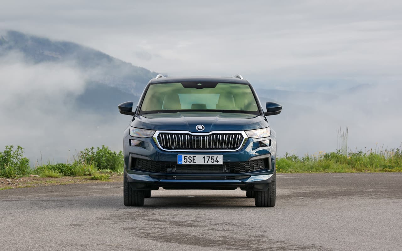 Рено кодиак фото Фото Skoda Kodiaq в новом кузове, фото салона