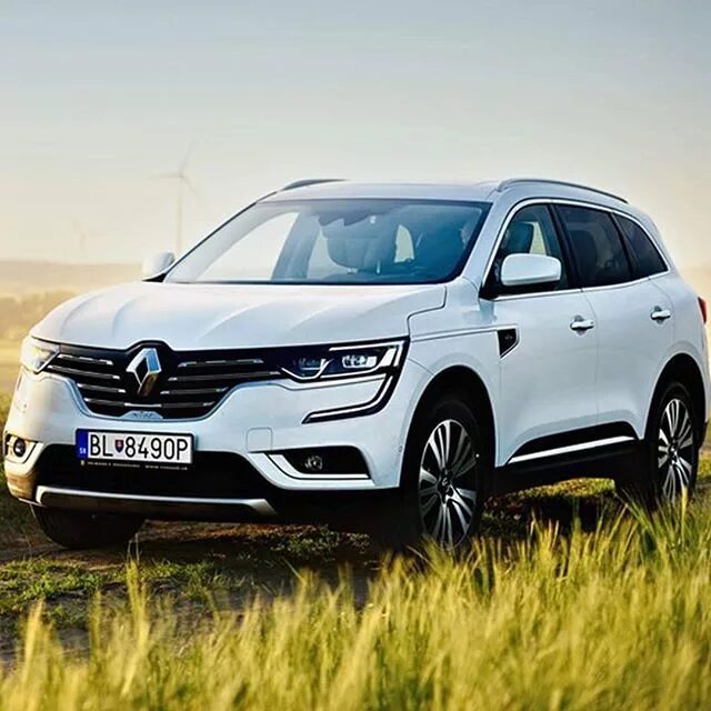 Рено колеос фото в новом кузове Renault KOLEOS: Stylish and Versatile