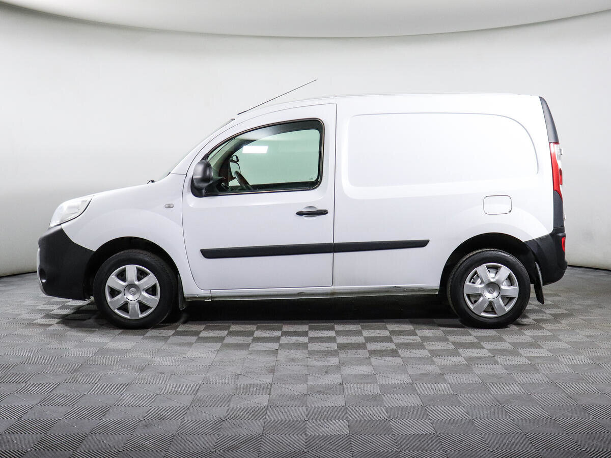 Download Stylish Renault Kangoo on the Road Wallpaper Wallpapers.com