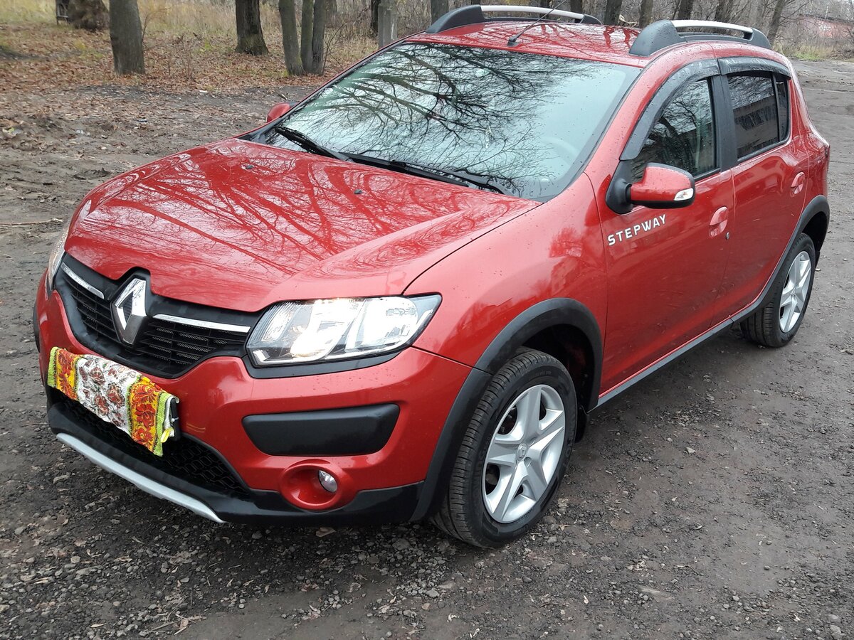 Рено красное фото Купить б/у Renault Sandero II Stepway 1.6 MT (102 л.с.) бензин механика в Серпух