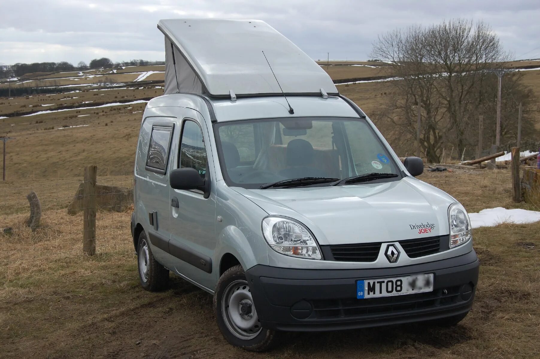 Рено кунга фото Renault Kangoo - Pre 2008 - Drivelodge roofs for motorhomes