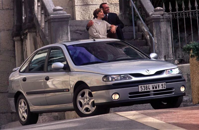 Рено лагуна 1 фото Нужна Лагуна 1 с очень хорошим кузовом - Renault Laguna I, 1,8 л, 1994 года поку