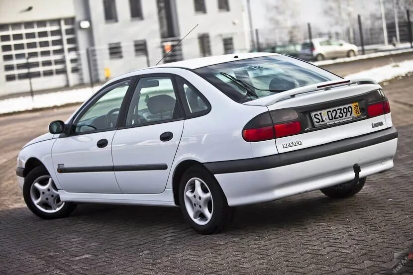 Рено лагуна 1 фото Найден эталон (именно на нее буду равняться) - Renault Laguna I, 1,8 л, 1996 год