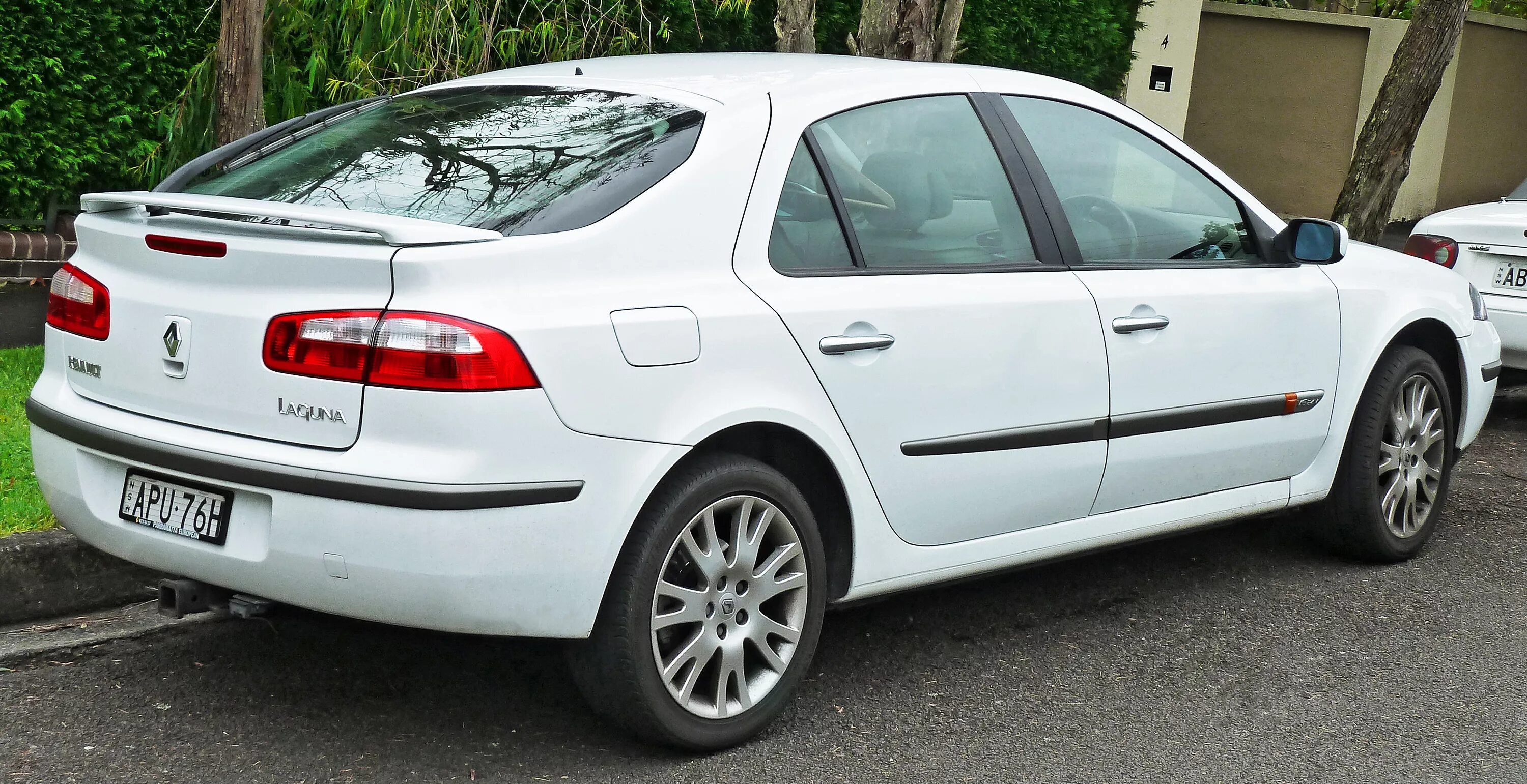 Рено лагуна 2 хэтчбек фото File:2003 Renault Laguna (X74) Privilege LX hatchback (2011-11-18) 02.jpg - Wiki