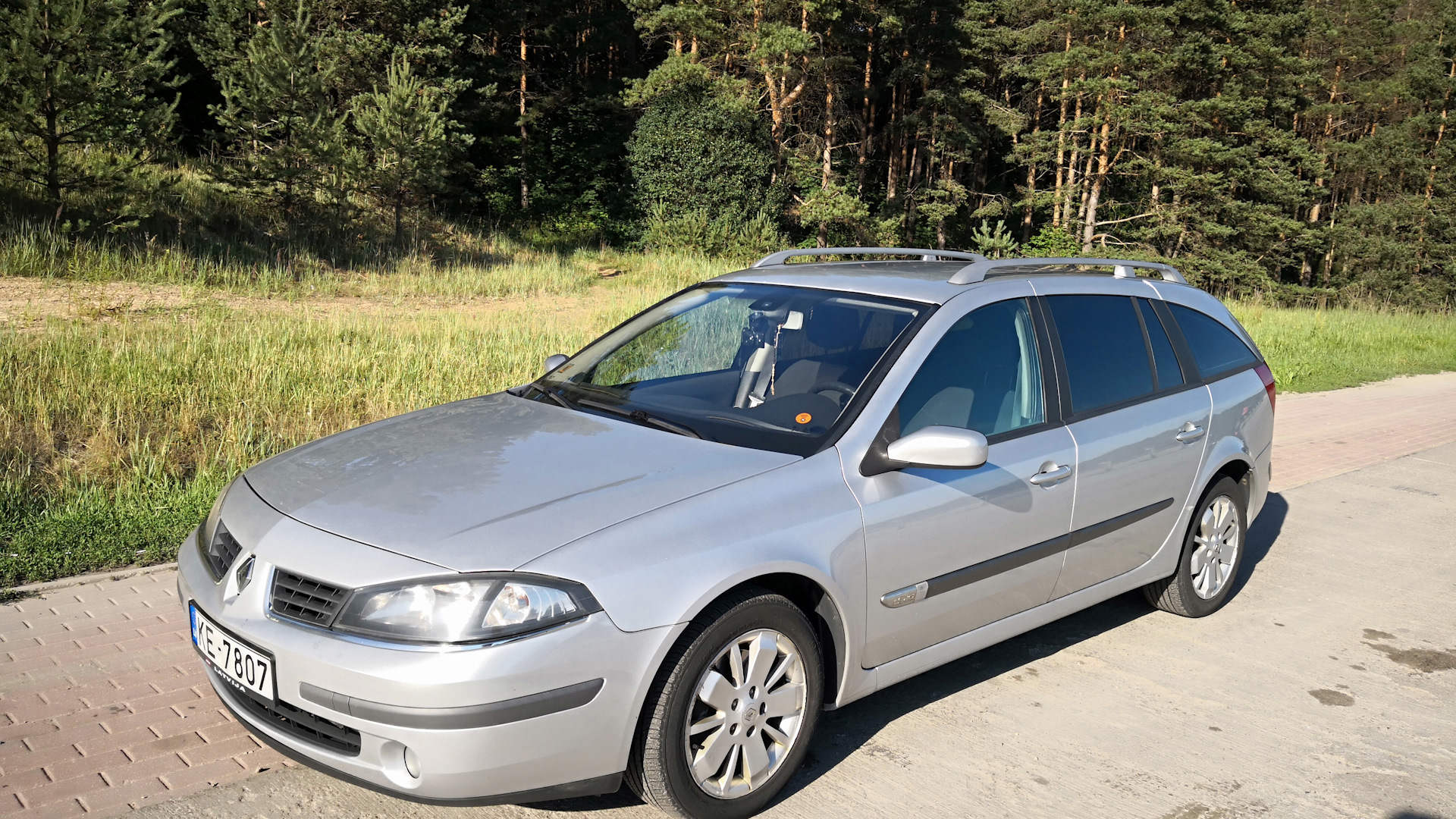 Рено лагуна фото 2001 универсал Renault Laguna II 1.9 дизельный 2007 1.9 dCi 96 kW /130HP DPF на DRIVE2