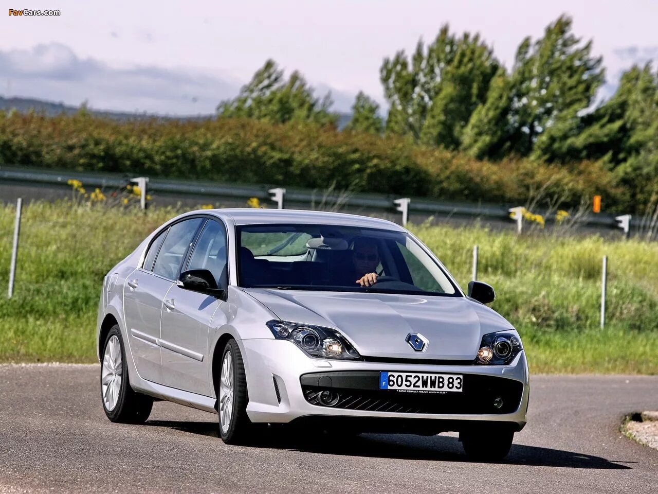 Рено лагуна фото Renault Laguna GT Hatchback 2008 pictures (1280x960)