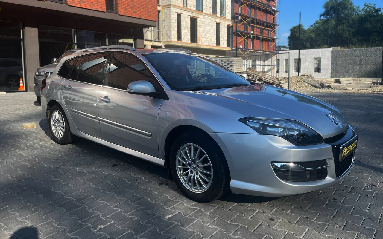 Рено лагуна хэтчбек фото Renault Laguna 2012 купить в Украине BOSS AUTO