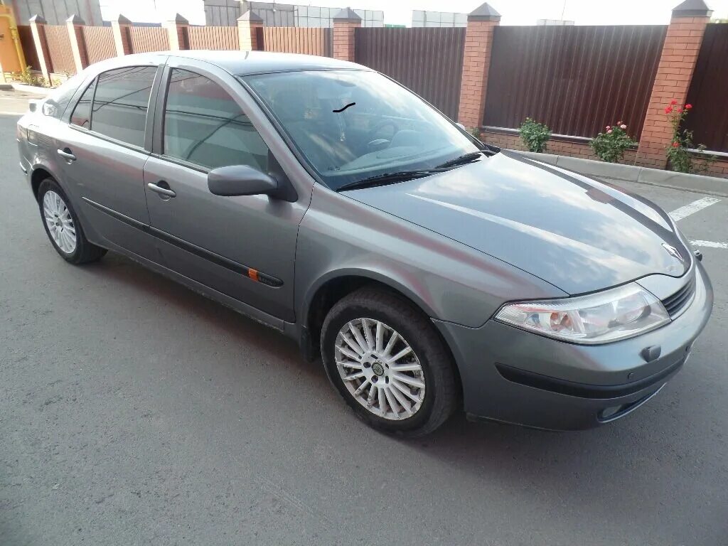 Рено лагуна лифтбек фото Купить б/у Renault Laguna II 2.0 AT (136 л.с.) бензин автомат в Ростове-на-Дону: