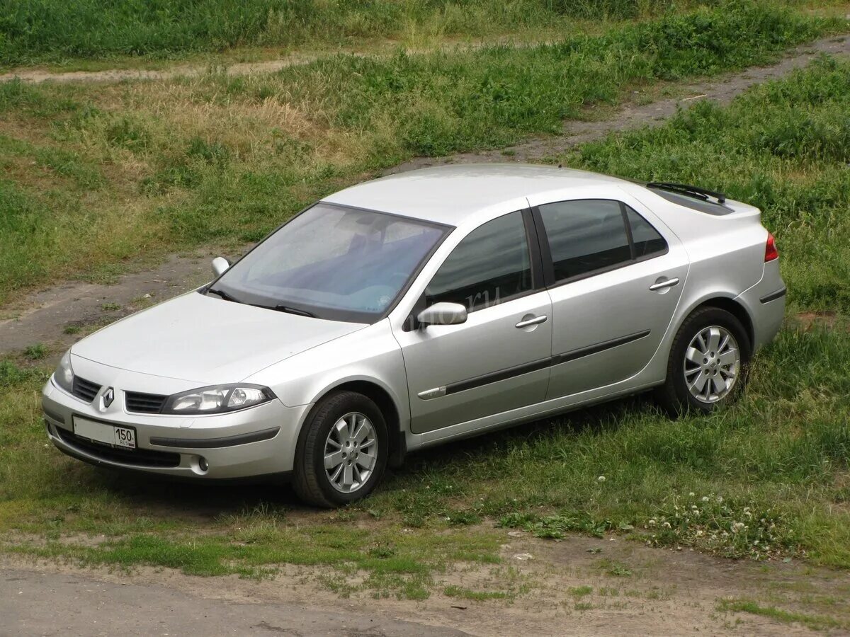 Рено лагуна лифтбек фото Купить б/у Renault Laguna II Рестайлинг 1.6 MT (112 л.с.) бензин механика в Моск