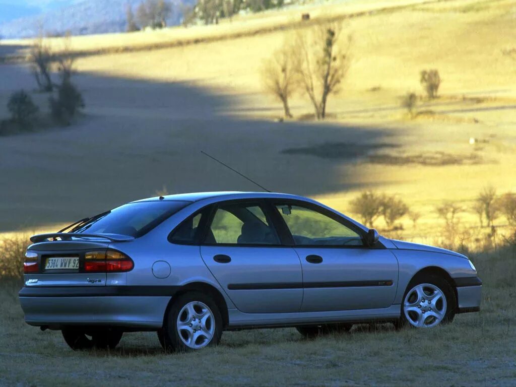 Рено лагуна лифтбек фото Каталог автомобилей Renault Laguna Laguna I Лифтбек, 3.0 AT (190 л.с.). Характер