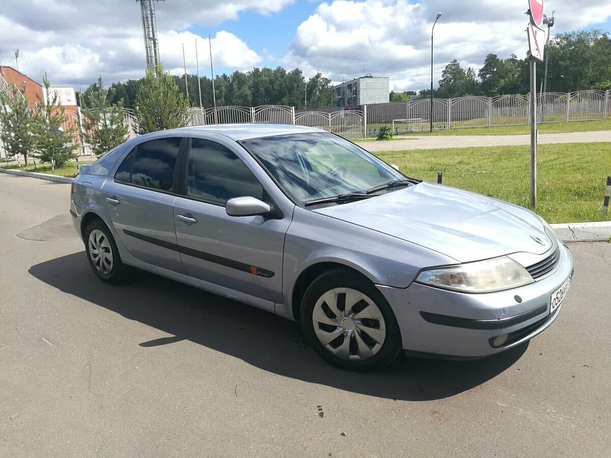 Рено лагуна лифтбек фото Купить б/у Renault Laguna II 2.0 AT (136 л.с.) бензин автомат в Москве: серебрис