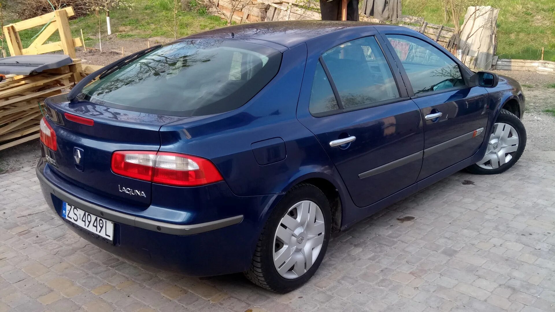 Рено лагуна в спб фото Renault Laguna II 1.8 бензиновый 2001 1.8 на DRIVE2