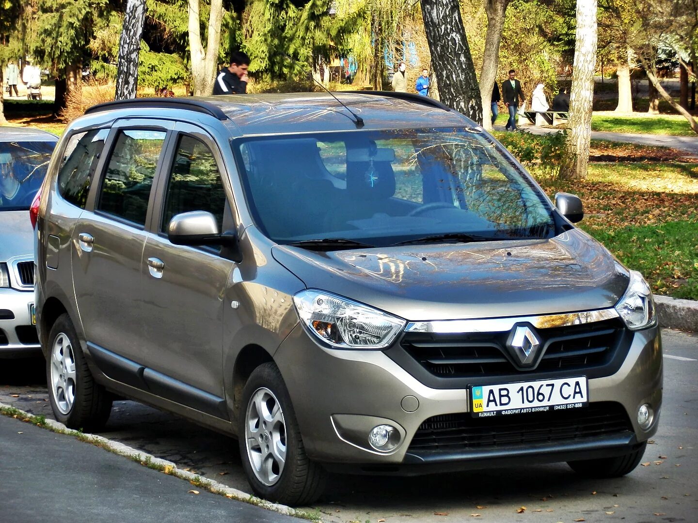 Рено лоджи фото Renault lodgy LkbAuto.ru