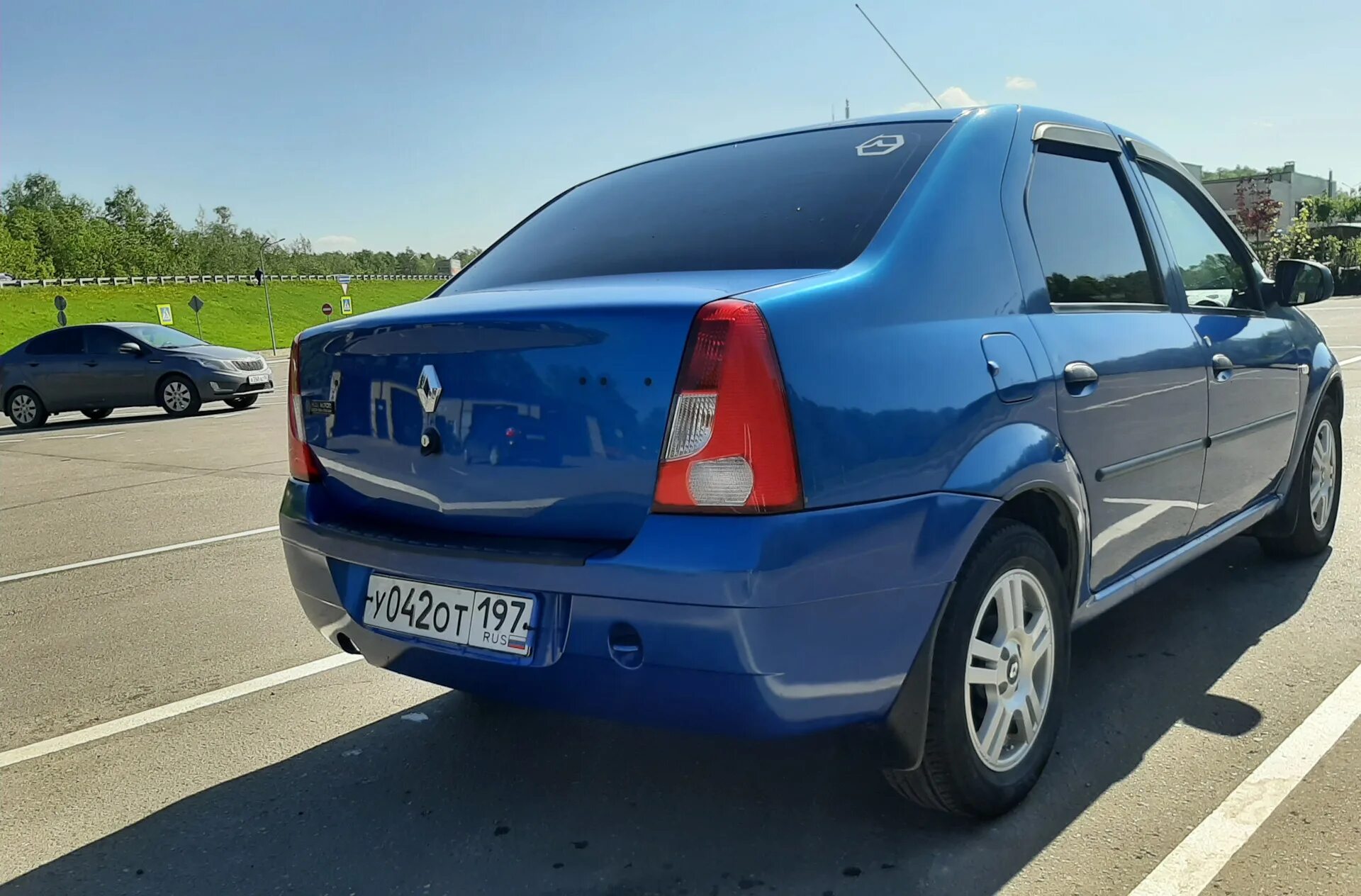 Рено логан 1 поколение фото Конец истории. - Renault Logan (1G), 1,6 л, 2008 года продажа машины DRIVE2