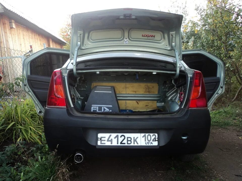 Рено логан 2 фото багажника Багажник в карпет.Часть 2. - Renault Logan (1G), 1,4 л, 2007 года аксессуары DRI