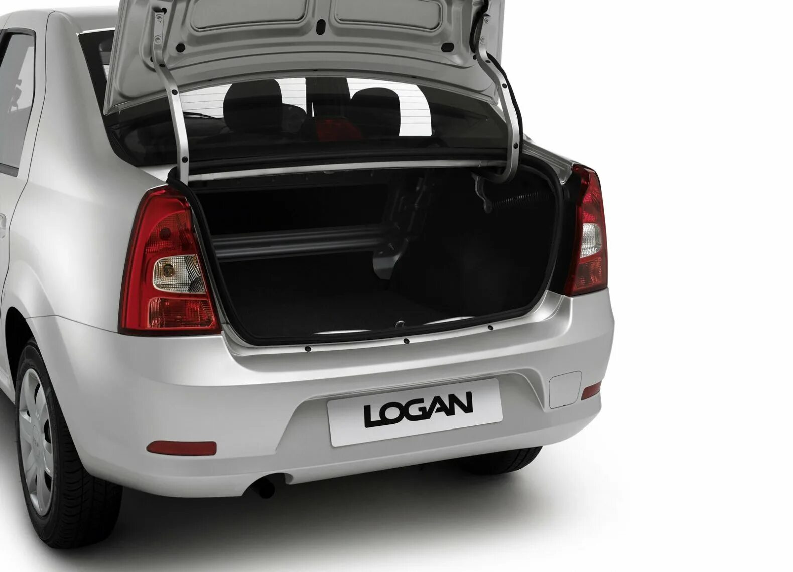 Рено логан 2 фото багажника Dacia Logan фотоальбом - автомобильный журнал Simplycars.ru