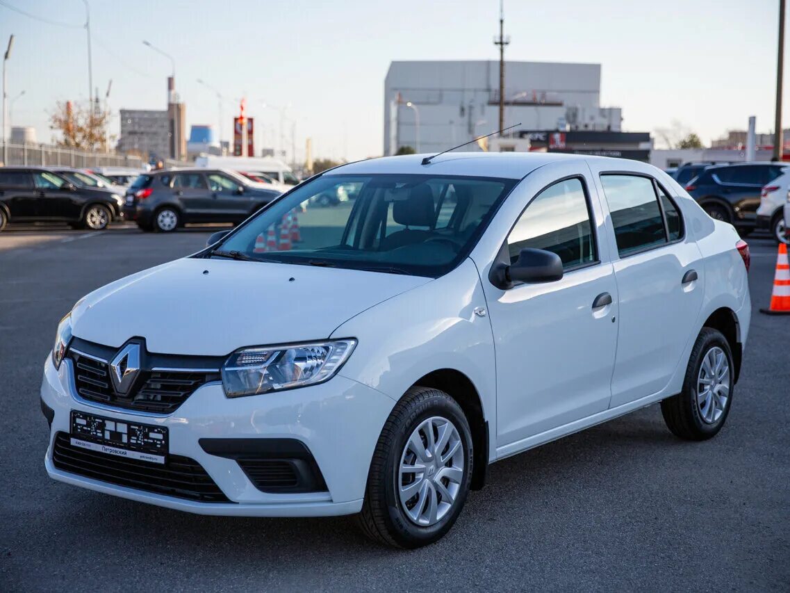 Рено логан 2 рестайлинг фото Купить новый Renault Logan II Рестайлинг 1.6 MT (82 л.с.) бензин механика в Моск