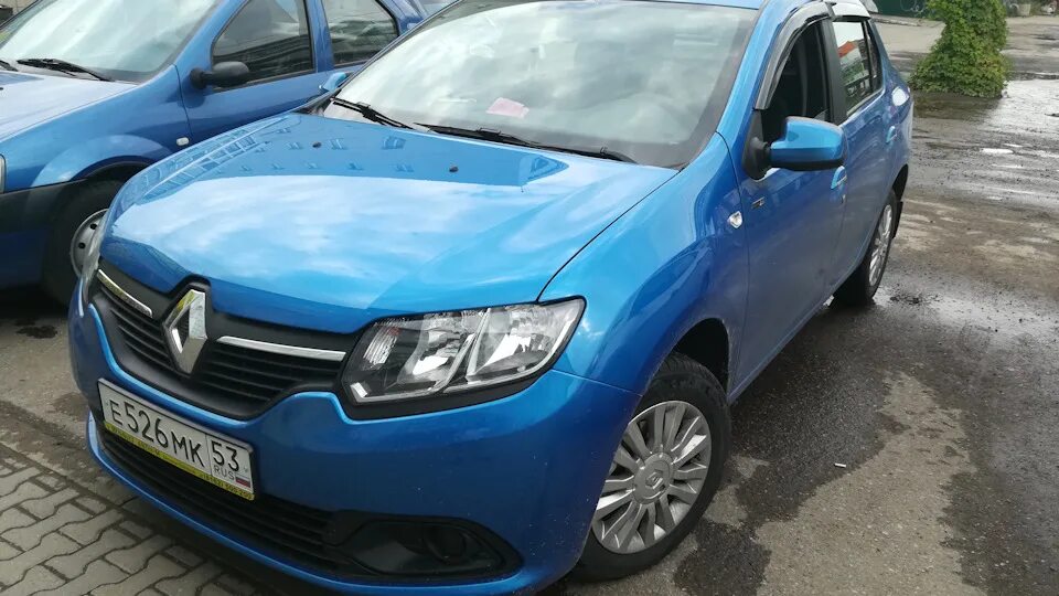 Рено логан 2 синий фото Renault Logan (2G) 1.6 бензиновый 2017 Ярко синий лягушонок. на DRIVE2