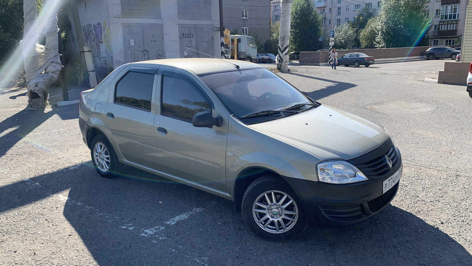 Рено логан 2011 год фото Renault Logan (1G) 1.4 бензиновый 2011 АУТЕНТИК- 75 hp на DRIVE2